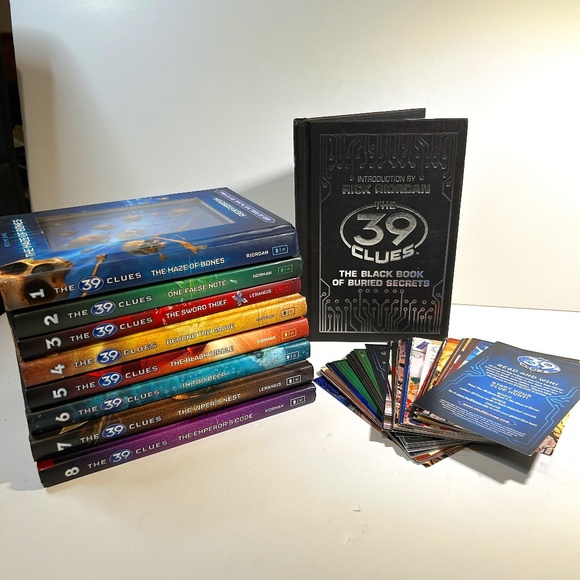 39 Clues Hardcover Books 1-8 plus bonus book and cards - Picture 1 of 16